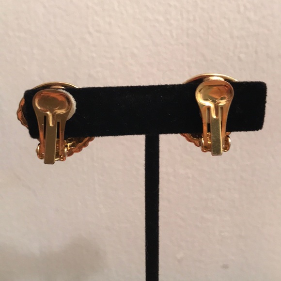 Gold Tone Shell Clip-On Earrings - Picture 3 of 3